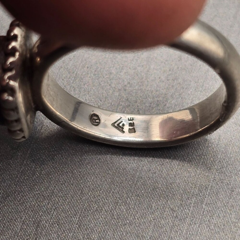 Retired Silpada Button Frame Mother of Pearl Ring Sterling Silver Size 7 - Picture 7 of 13